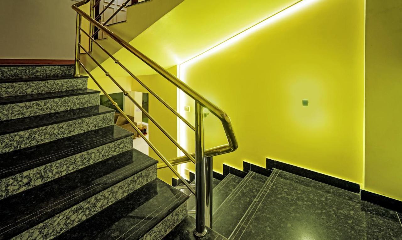 Treebo Trend Hotel Golden Nest Bhubaneswar Buitenkant foto