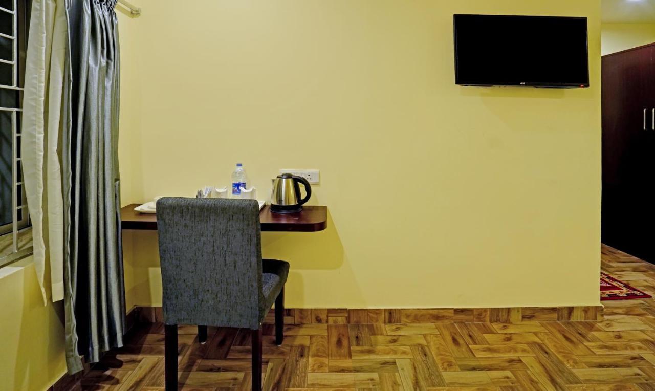 Treebo Trend Hotel Golden Nest Bhubaneswar Buitenkant foto